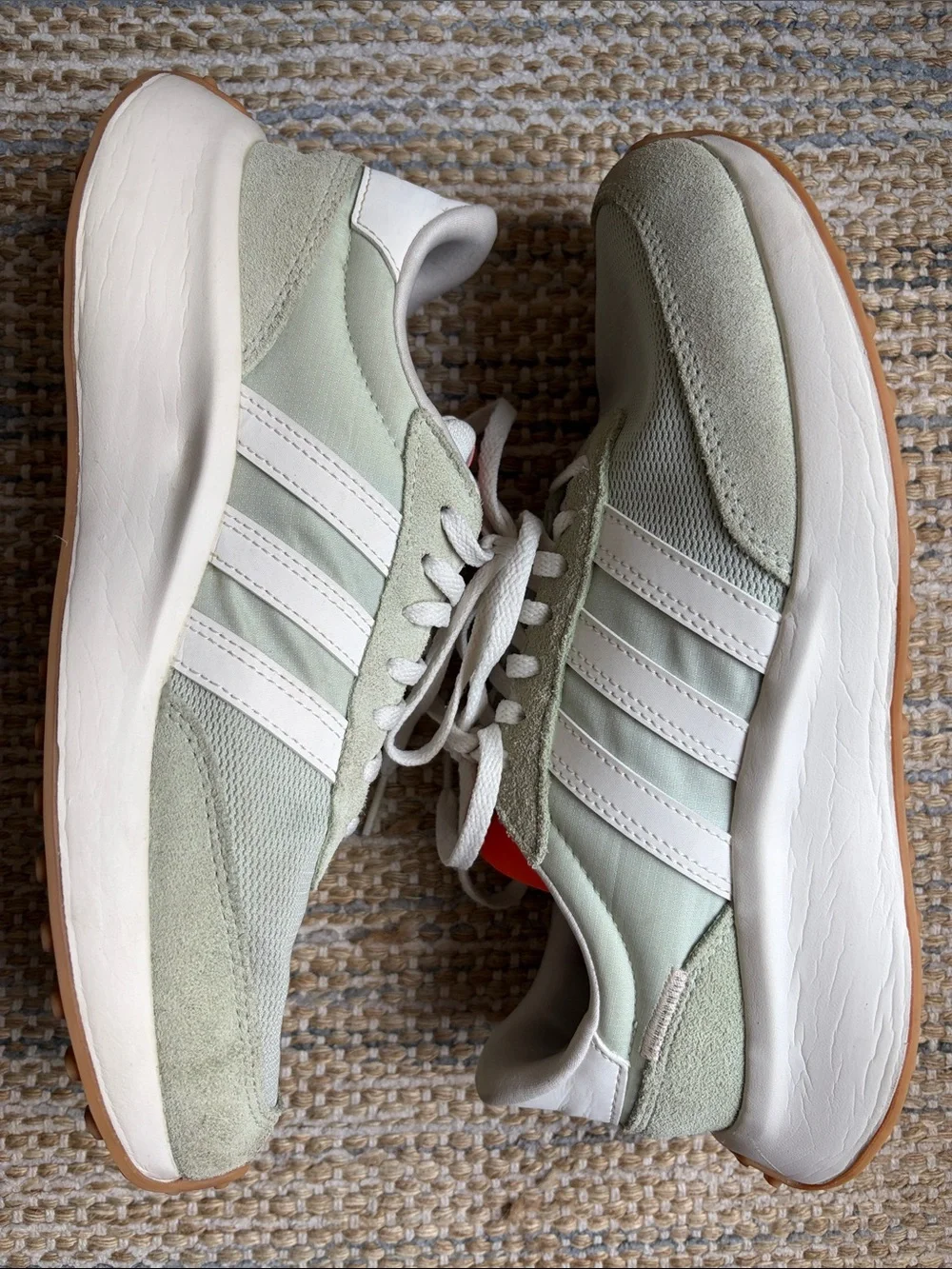 Adidas Run 70s Sneakers in Linen Green/Cloud White. Size:8.5